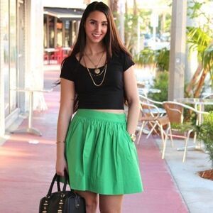 “Banana Republic Green A-Line Skirt Women’s Size 4P Petite Cotton Blend Pockets”